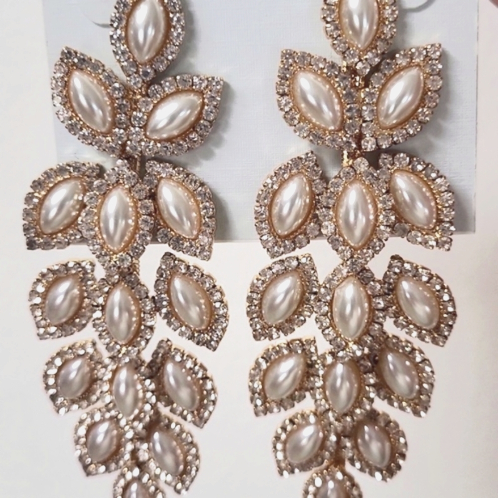 Borrowed & Blue Southern Living Pearl Earrings Bundle - Picture 5 of 13